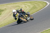 enduro-digital-images;event-digital-images;eventdigitalimages;mallory-park;mallory-park-photographs;mallory-park-trackday;mallory-park-trackday-photographs;no-limits-trackdays;peter-wileman-photography;racing-digital-images;trackday-digital-images;trackday-photos